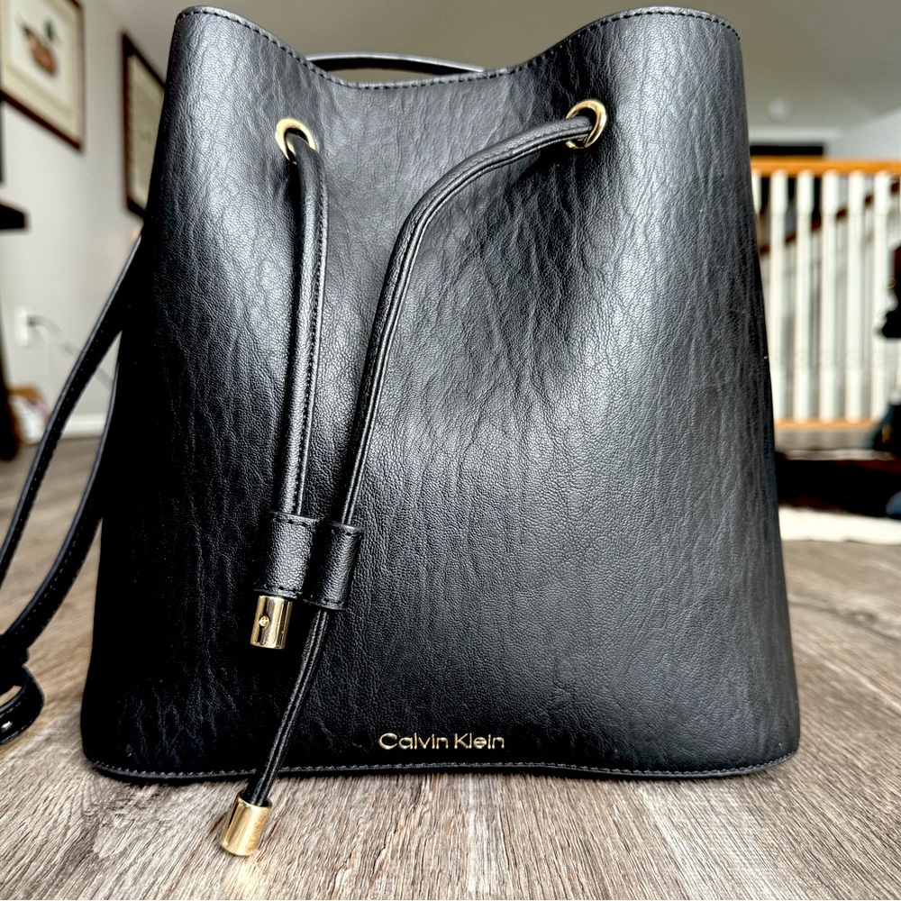 Calvin Klein black bucket bag faux leather‎ crossbody or shoulder purse